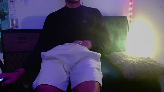 Snapshot of Vlad230323 chatting on 10-23-25, 03:00 Vlad230323 online show from 10-23-25, 03:00