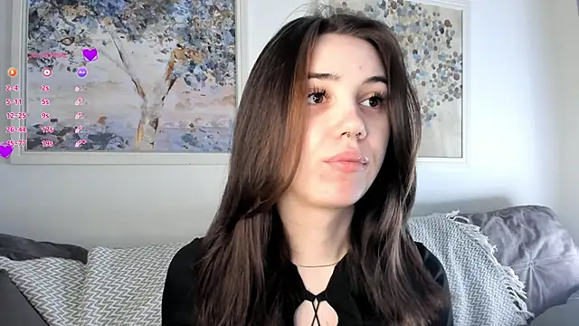 Snapshot of GillianDowdey chatting on 03-07-25, 01:31 GillianDowdey online show from 03-07-25, 01:31