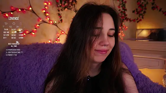 GillianDowdey online show from 12-14-25, 01:45