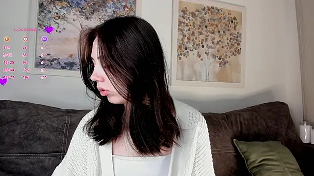 Snapshot of GillianDowdey chatting on 02-27-25, 01:30 GillianDowdey online show from 02-27-25, 01:30