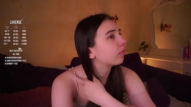 Snapshot of GillianDowdey chatting on 07-17-26, 02:42 GillianDowdey online show from 07-17-26, 02:42
