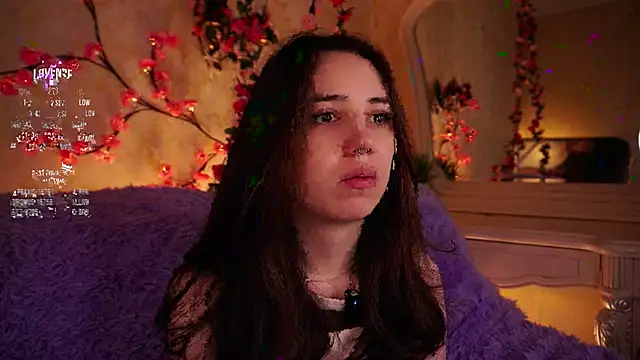 GillianDowdey online show from 11-04-25, 02:48