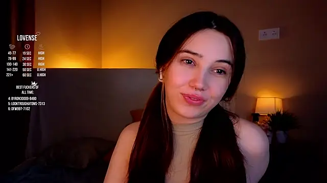 Snapshot of GillianDowdey chatting on 09-25-25, 03:23 GillianDowdey online show from 09-25-25, 03:23