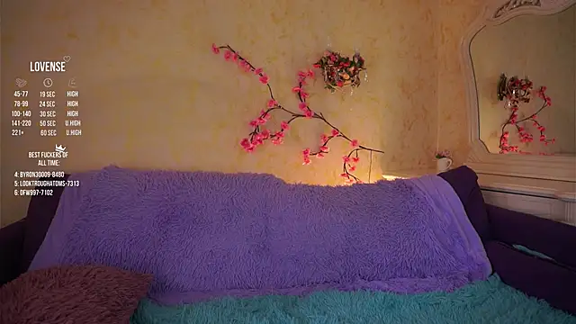 GillianDowdey online show from 04-22-26, 04:19