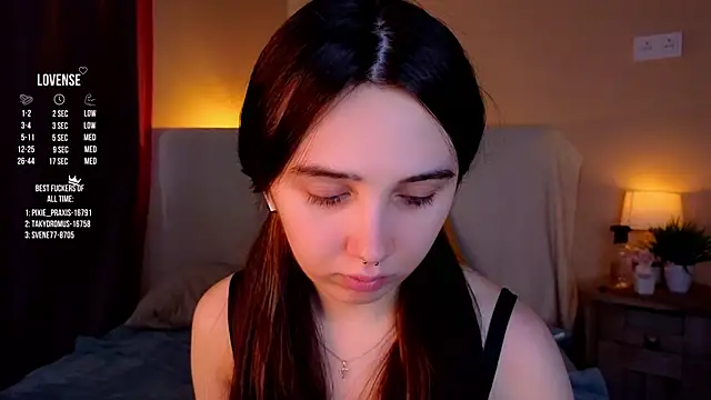 Snapshot of GillianDowdey chatting on 09-24-25, 02:40 GillianDowdey online show from 09-24-25, 02:40