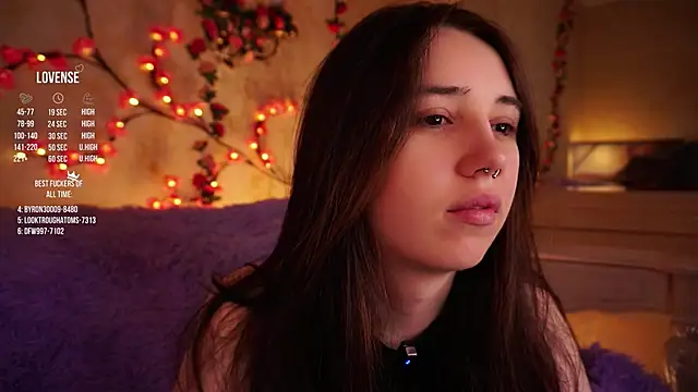 GillianDowdey online show from 11-14-25, 04:05