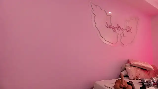 Ninna monroe  online show from 12-18-25, 04:22