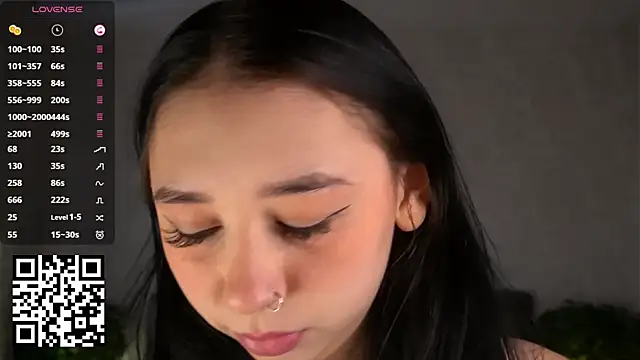 AislyEmbury online show from 11-12-25, 05:11