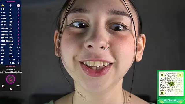 AislyEmbury online show from 12-17-25, 05:34