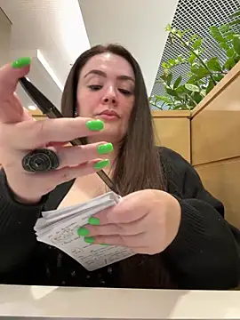 Sophie Eaton online show from 09-27-25, 07:53