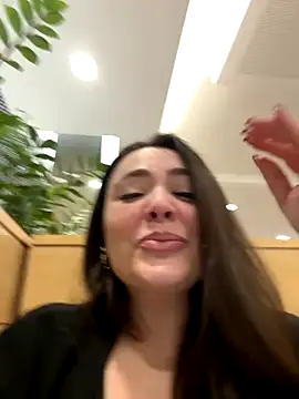 Sophie Eaton online show from 10-27-25, 08:32