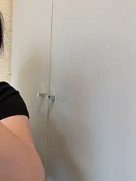 Sophie Eaton online show from 04-04-26, 05:08