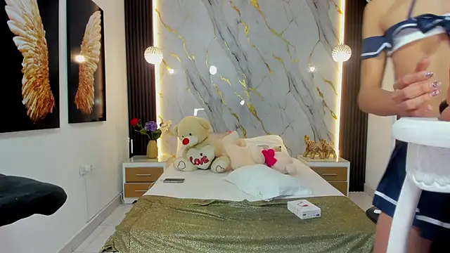 Snapshot of estephany_doll chatting on 03-16-25, 12:12 estephany doll online show from 03-16-25, 12:12