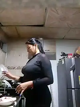 lupita 2023 online show from 12-17-24, 12:23