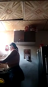 lupita 2023 online show from 02-21-25, 03:32