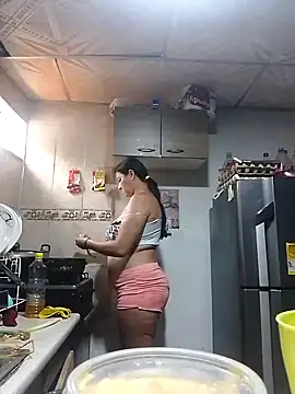 lupita 2023 online show from 03-04-25, 05:13