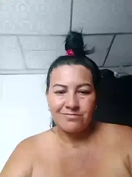 lupita 2023 online show from 12-26-24, 05:30