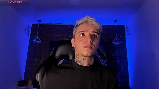 Ian Castillo  online show from 02-25-26, 11:21