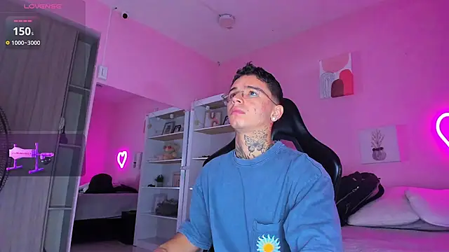 Ian Castillo  online show from 09-11-25, 11:21