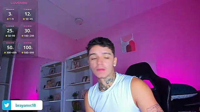 Ian Castillo  online show from 10-07-25, 11:33