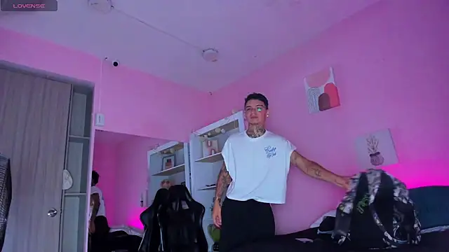 Ian Castillo  online show from 10-27-25, 11:22