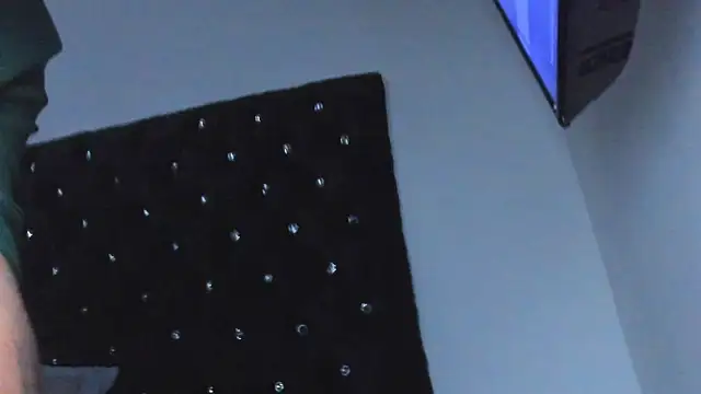 Ian Castillo  online show from 10-04-25, 11:12