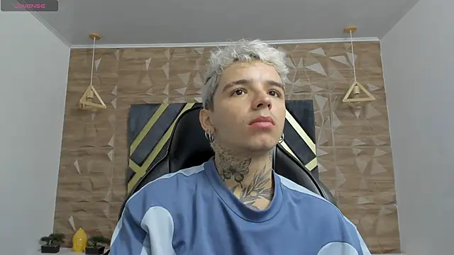 Ian Castillo  online show from 02-23-26, 11:22