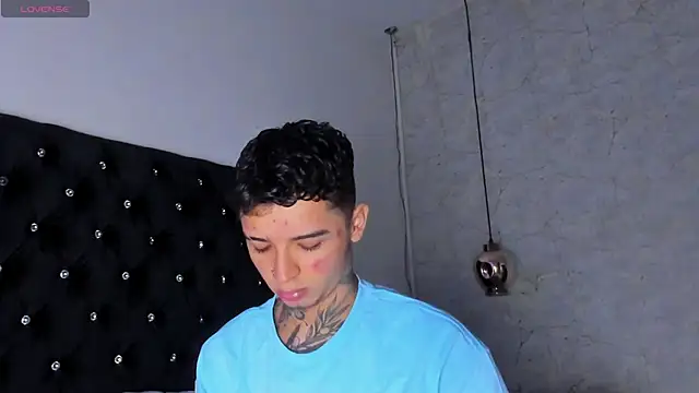 Ian Castillo  online show from 10-21-25, 11:20