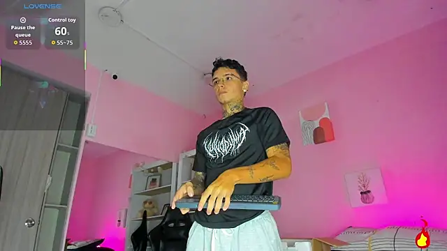 Ian Castillo  online show from 10-22-25, 11:09