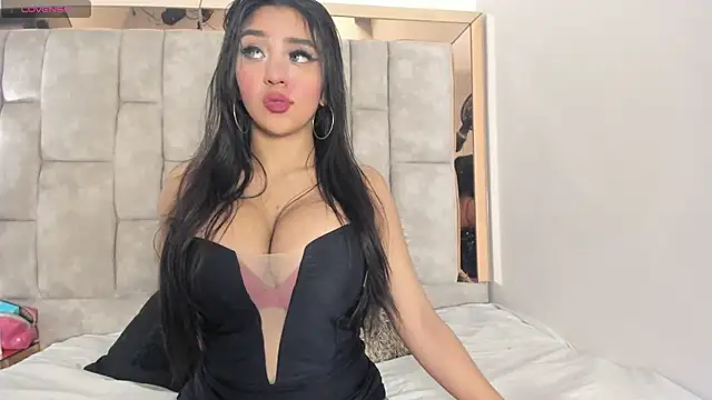 Oliviaa Evans online show from 04-26-26, 02:31
