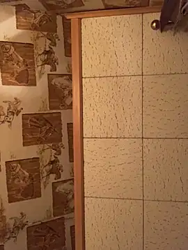 Snapshot of Tonybaloney1972 chatting on 10-24-25, 01:15 Tonybaloney1972 online show from 10-24-25, 01:15