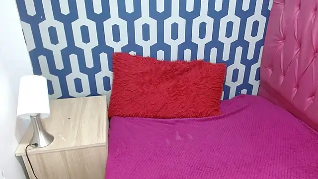 sarax ximena online show from 10-28-25, 05:18