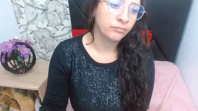 Snapshot of sarax_ximena chatting on 06-11-26, 06:21 sarax ximena online show from 06-11-26, 06:21