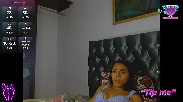 AntonellaAndNoah online show from 01-11-25, 04:57