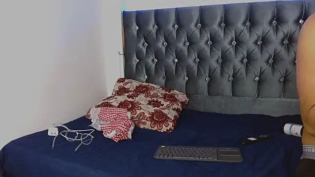 AntonellaAndNoah online show from 03-12-25, 11:12