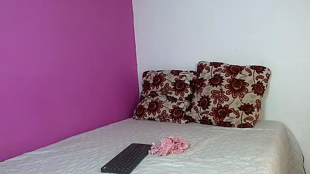 AntonellaAndNoah online show from 03-07-26, 05:14