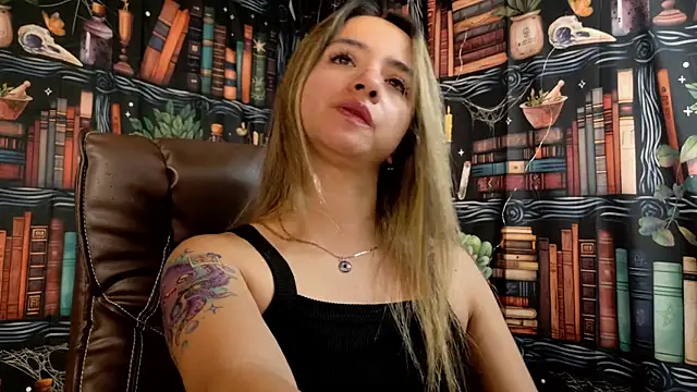 Snapshot of julietta___jackson chatting on 01-30-25, 11:24 julietta jackson online show from 01-30-25, 11:24