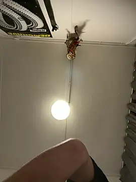 wolfwhite95 online show from 11-20-25, 07:36