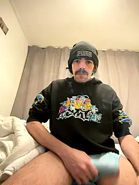 wolfwhite95 online show from 11-17-25, 07:51