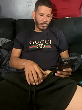 Snapshot of Chico_Bellaco chatting on 10-17-25, 01:46 Chico Bellaco online show from 10-17-25, 01:46