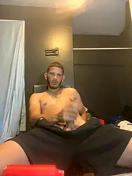 Snapshot of Chico_Bellaco chatting on 10-04-25, 09:05 Chico Bellaco online show from 10-04-25, 09:05