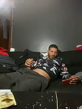 Snapshot of Chico_Bellaco chatting on 10-23-25, 03:05 Chico Bellaco online show from 10-23-25, 03:05