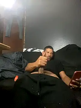 Snapshot of Chico_Bellaco chatting on 10-22-25, 04:23 Chico Bellaco online show from 10-22-25, 04:23