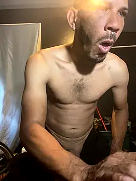 Snapshot of Chico_Bellaco chatting on 09-25-25, 02:45 Chico Bellaco online show from 09-25-25, 02:45