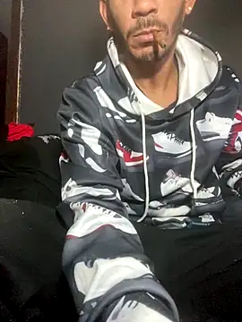 Chico Bellaco online show from 12-20-25, 06:55