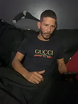 Snapshot of Chico_Bellaco chatting on 10-18-25, 02:24 Chico Bellaco online show from 10-18-25, 02:24