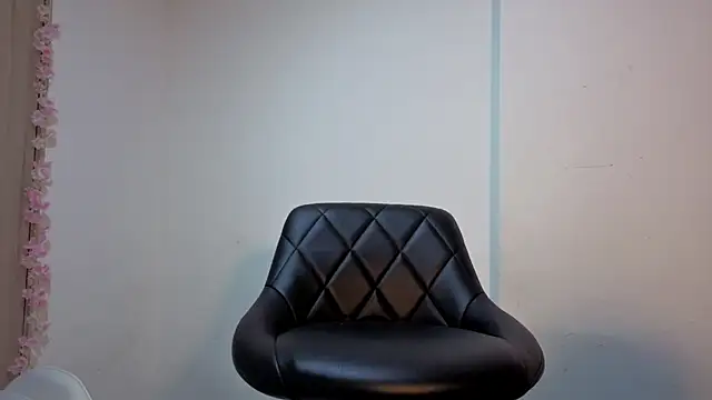 Mia adams66 online show from 12-23-25, 02:44