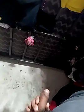 rayhot69 online show from 03-11-25, 05:13