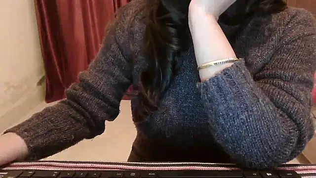 ANANYA-TIWARI online show from 12-16-25, 02:32