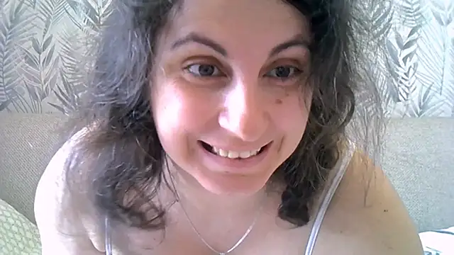 ShelaDiass online show from 04-04-26, 04:08